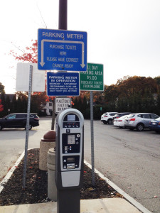 Belmont Center parking signs and pay station / Evanthia Malliris